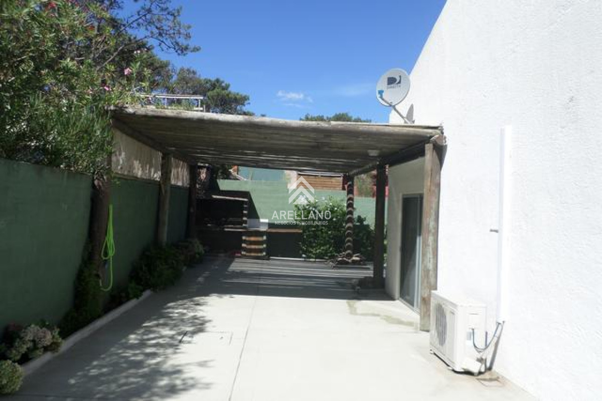 Casa ID.5003 - Oportunidad en Ocean Park!!