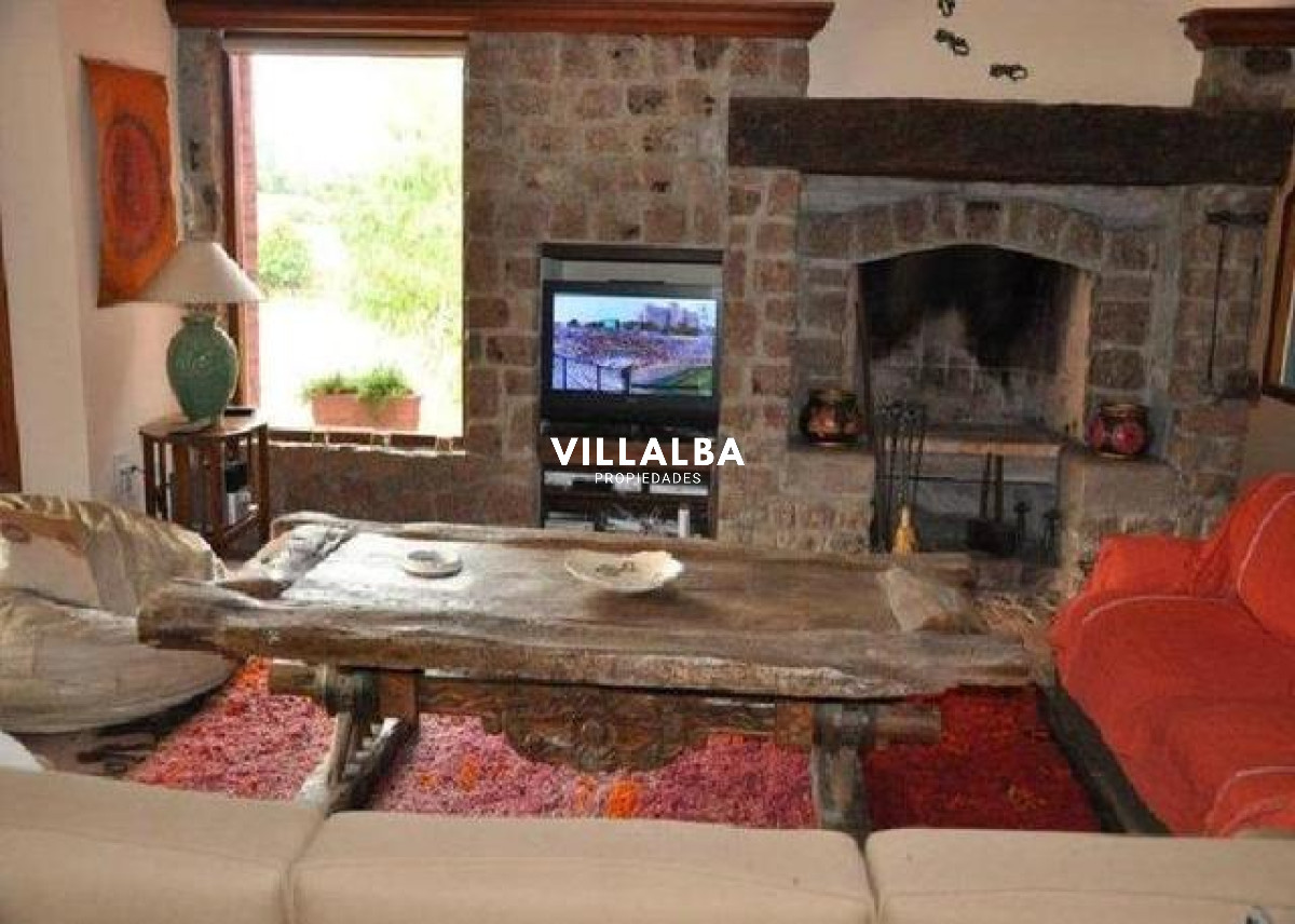 Casa ID.4539 - Increible Casa en La Pataia.