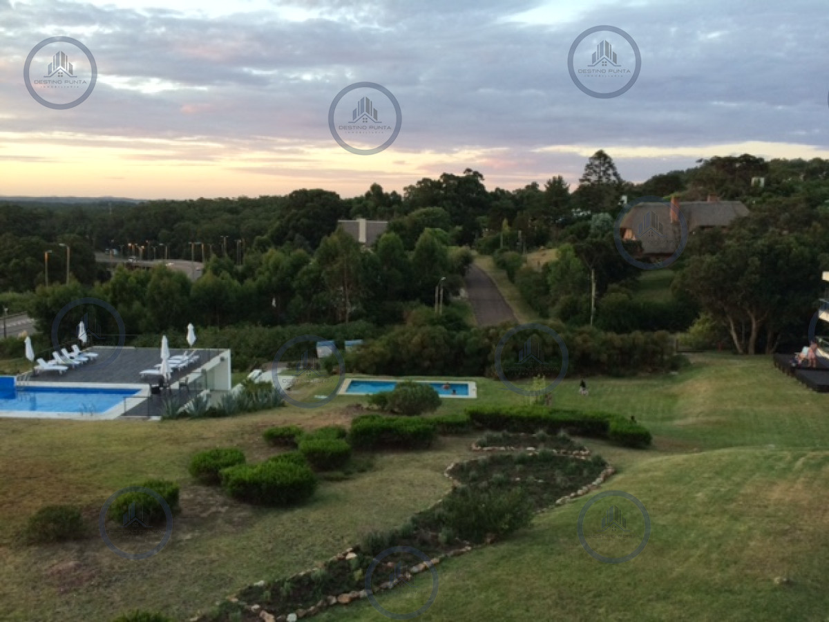 Apartamento ID.2456 - Oportunidad en Venta, Apartamento de 2 Dormitorios con Vista al Mar,, Punta Ballena