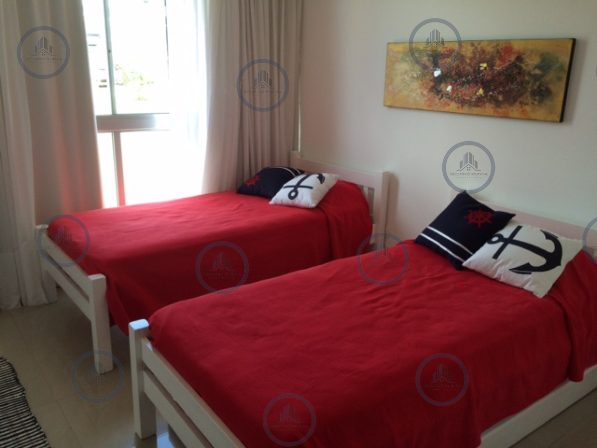 Apartamento ID.2456 - Oportunidad en Venta, Apartamento de 2 Dormitorios con Vista al Mar,, Punta Ballena
