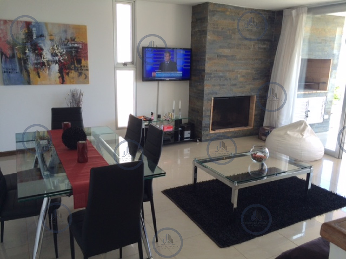 Apartamento ID.2456 - Oportunidad en Venta, Apartamento de 2 Dormitorios con Vista al Mar,, Punta Ballena