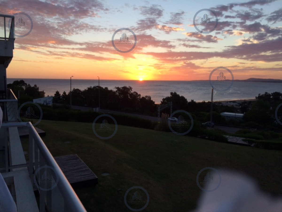 Apartamento ID.2456 - Oportunidad en Venta, Apartamento de 2 Dormitorios con Vista al Mar,, Punta Ballena