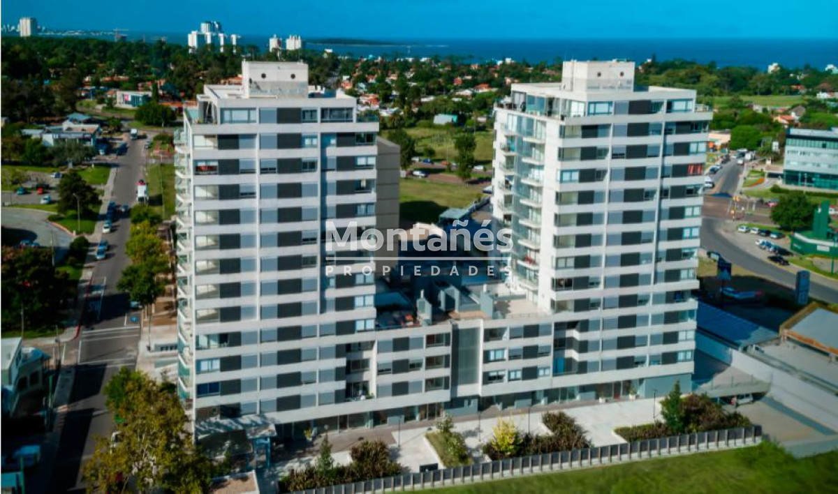 Apartamento ID.10409 - Oportunidad en Torre Cardinal con Renta asegurada