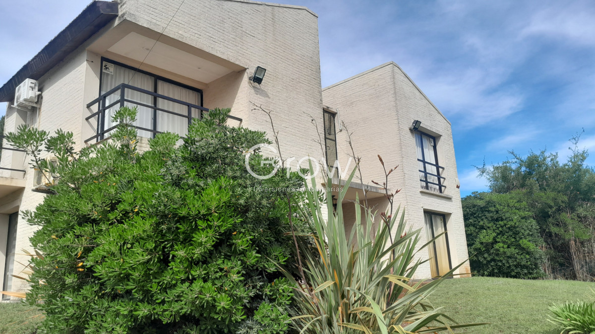 Casa ID.2334 - Excelente Ubicacion!!!