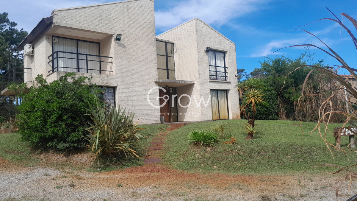 Casa ID.2334 - Excelente Ubicacion!!!