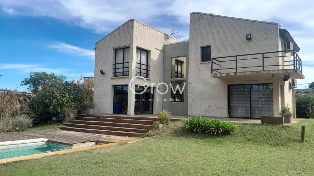 Casa ID.2334 - Excelente Ubicacion!!!