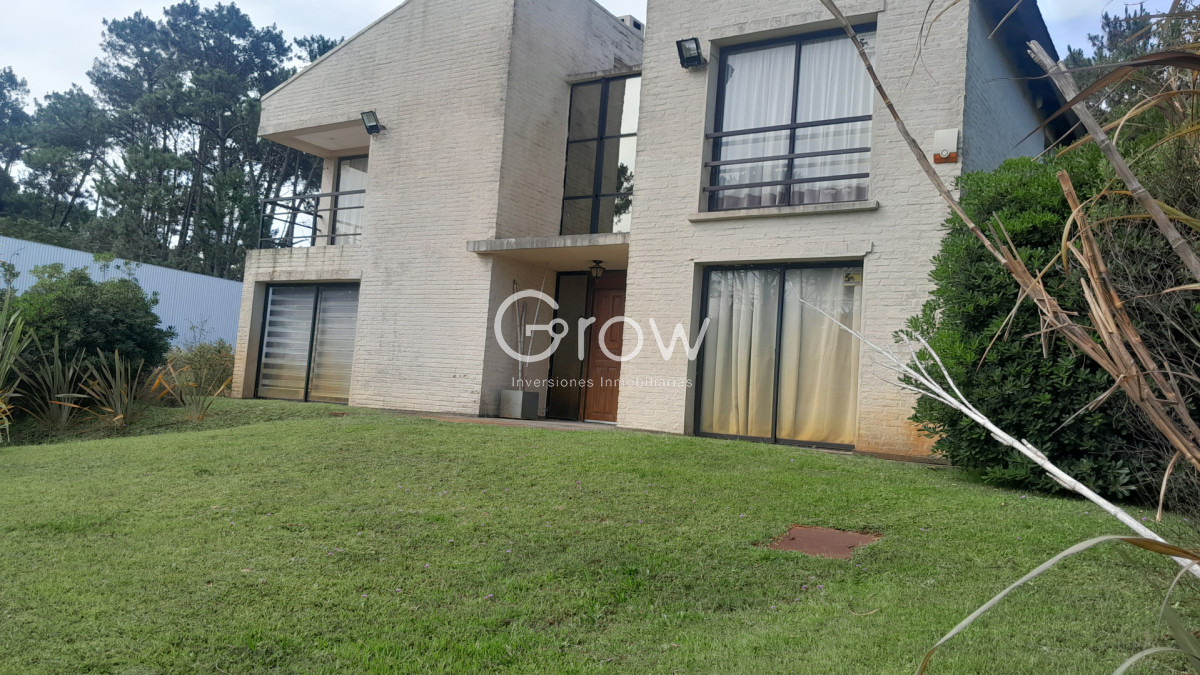 Casa ID.2334 - Excelente Ubicacion!!!