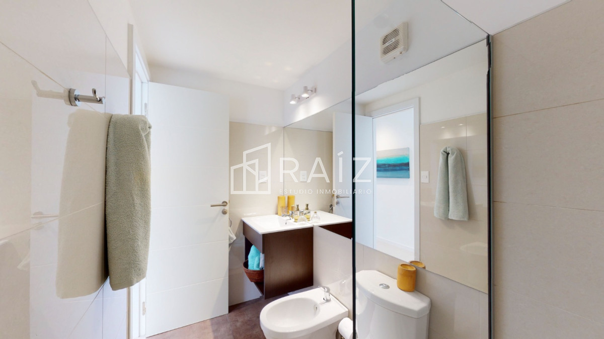 Apartamento ID.11274 - Oportunidad en Torre Cardinal con Renta asegurada