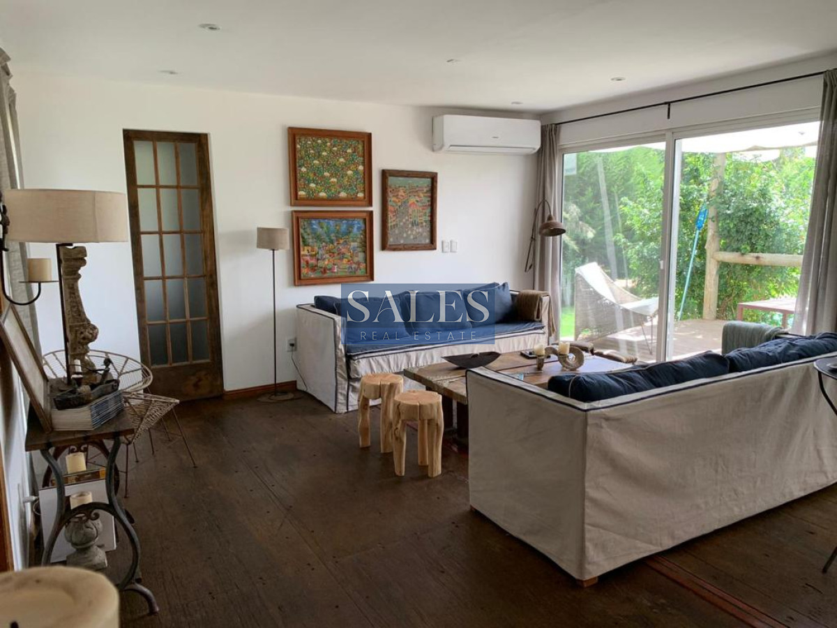 Casa ID.1319 - Oportunidad en Ocean Park!!