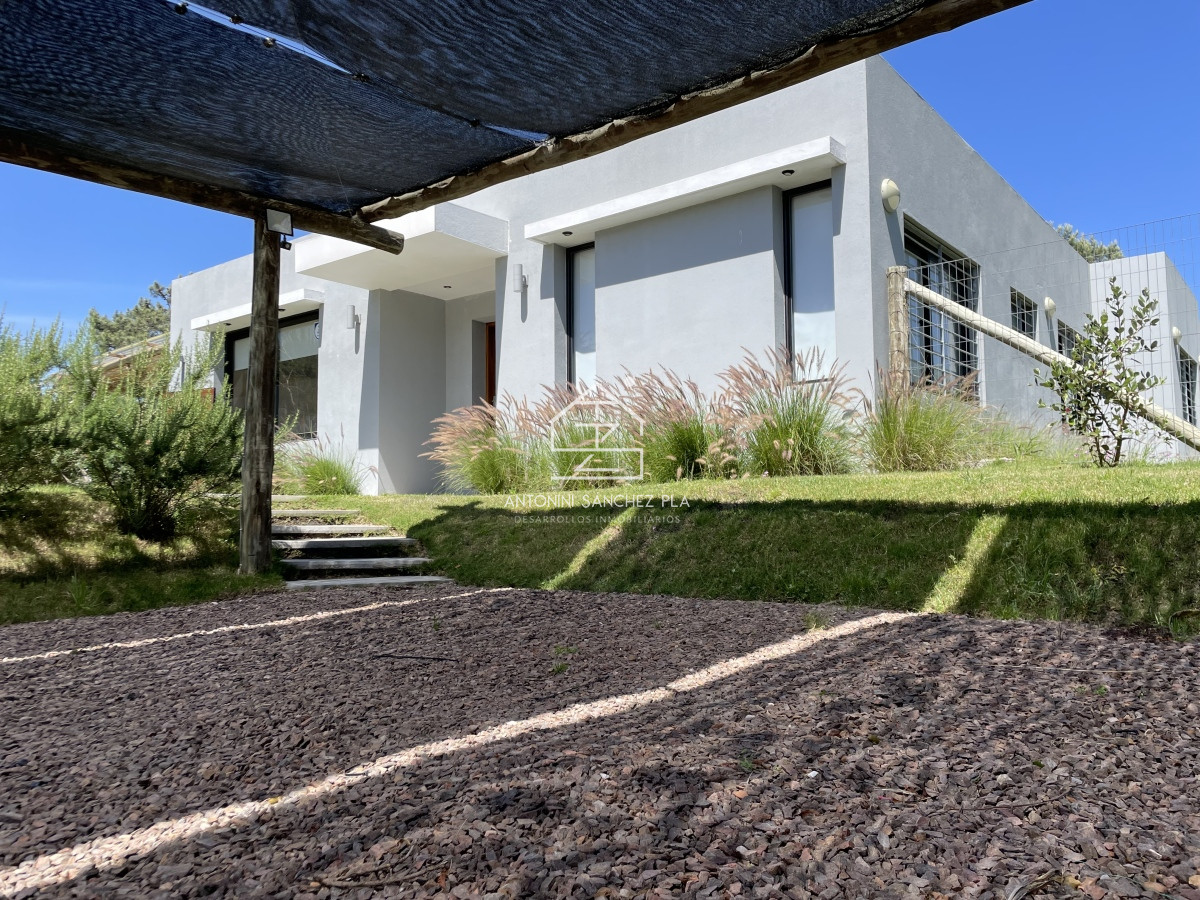 Casa ID.4530 - Disfrutable casa en una planta!