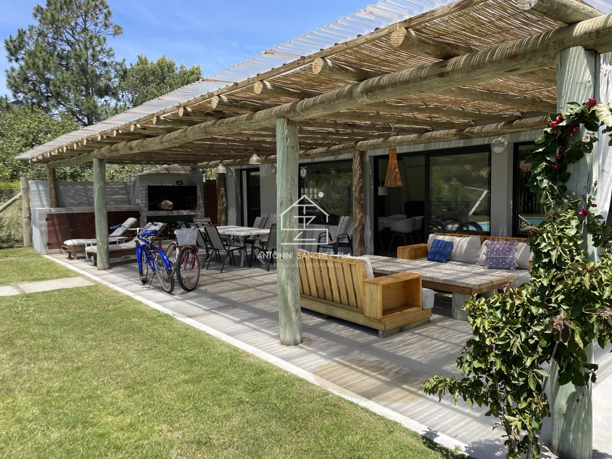 Casa ID.4530 - Disfrutable casa en una planta!