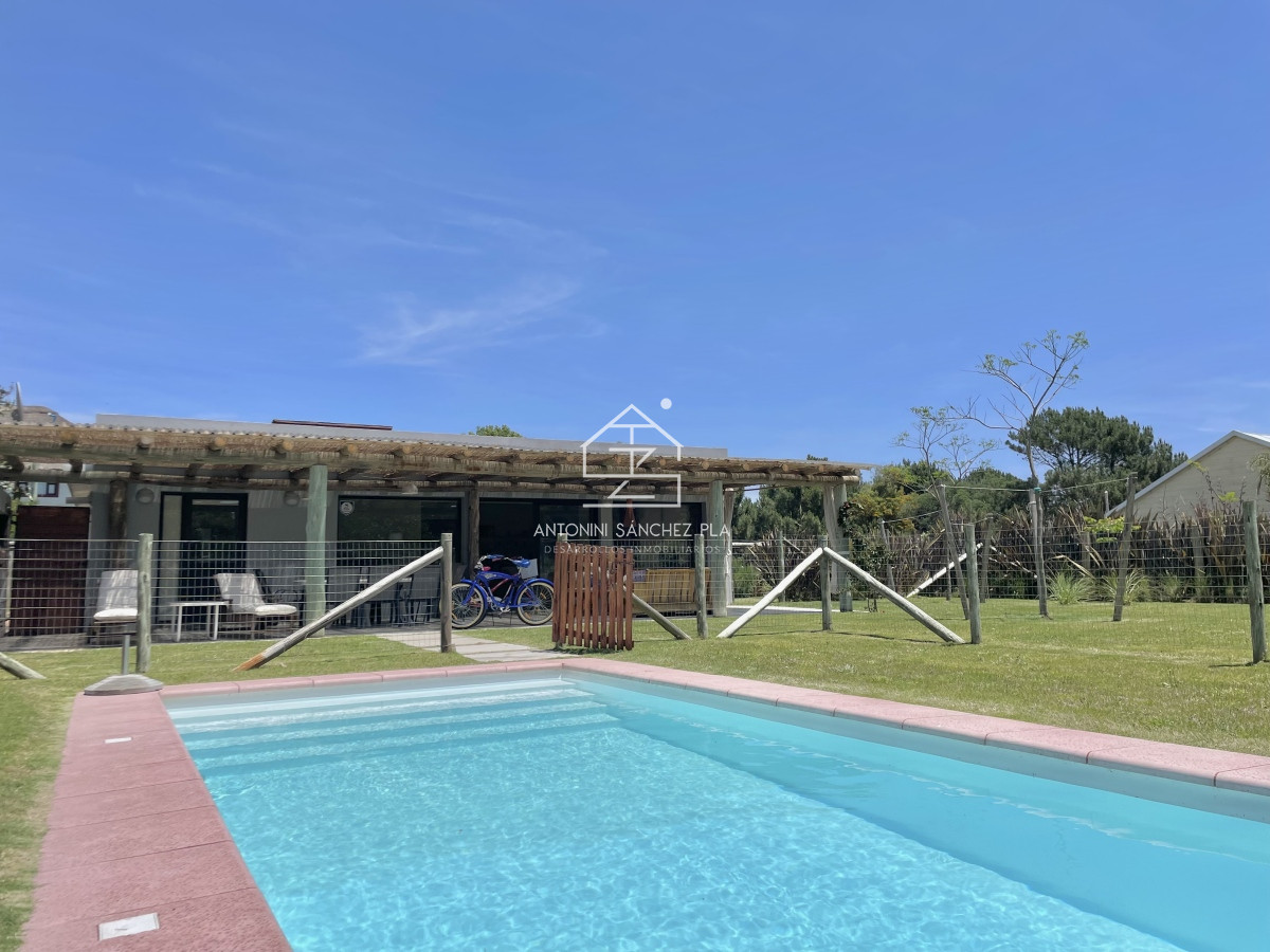 Casa ID.4530 - Disfrutable casa en una planta!