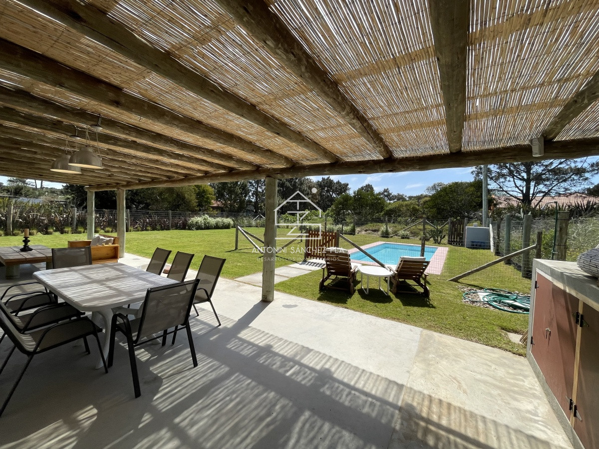 Casa ID.4530 - Disfrutable casa en una planta!
