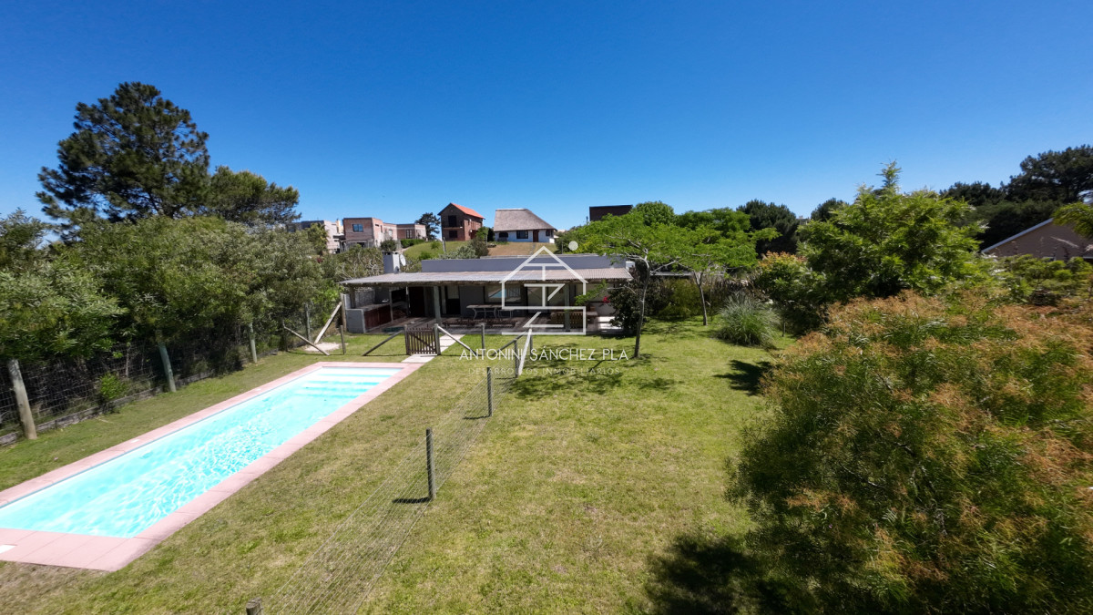 Casa ID.4530 - Disfrutable casa en una planta!