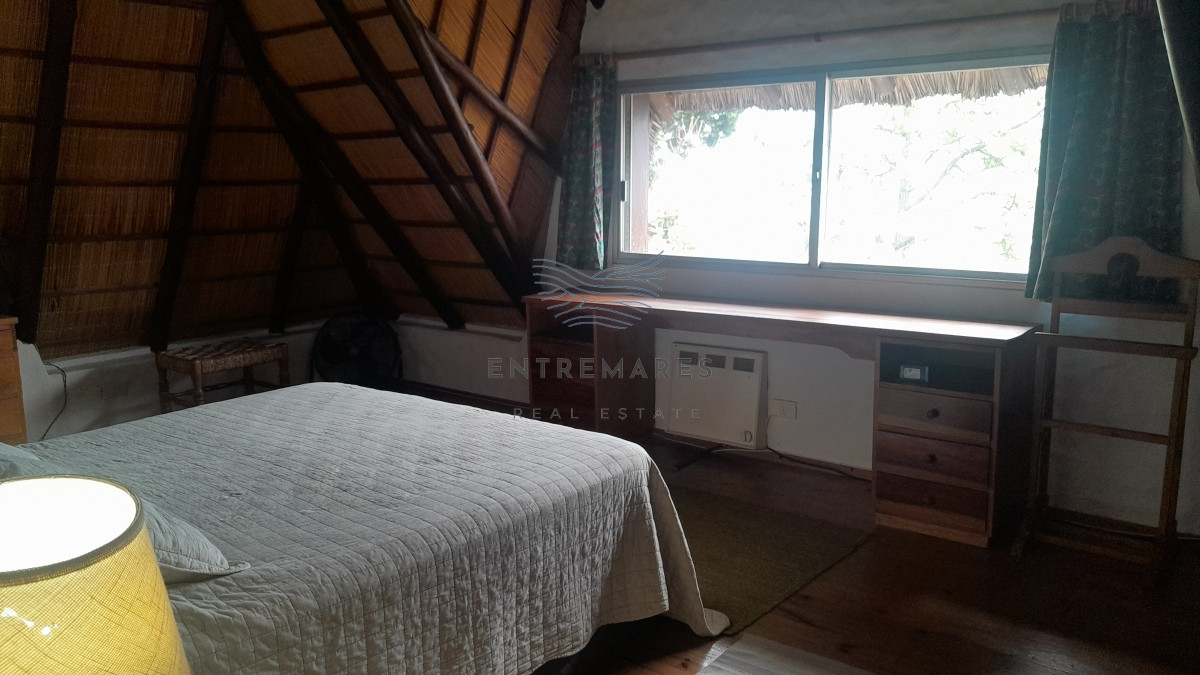 Casa ID.66 - Directamente sobre la Laguna del sauce
