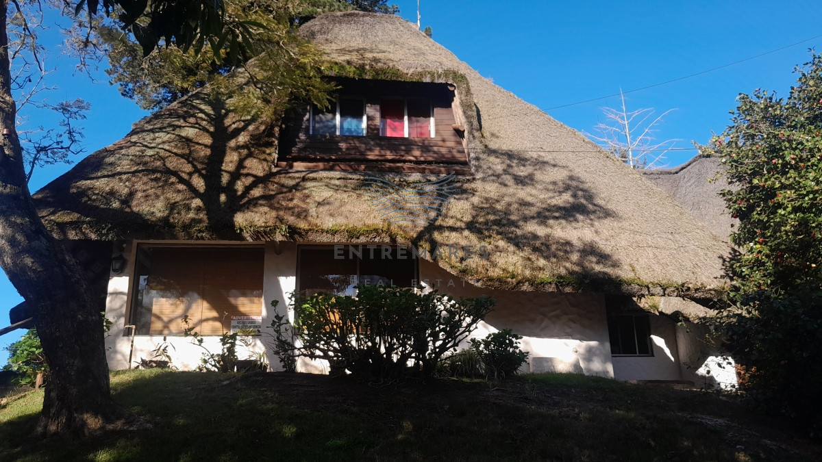 Casa ID.66 - Directamente sobre la Laguna del sauce