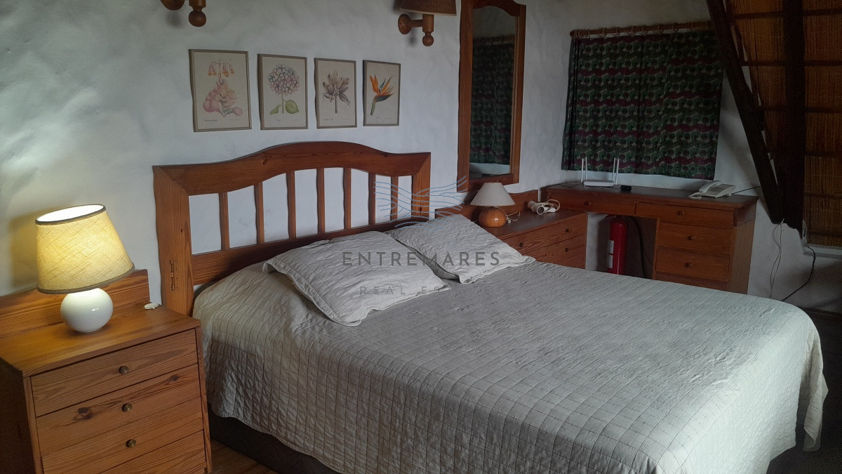 Casa ID.66 - Directamente sobre la Laguna del sauce