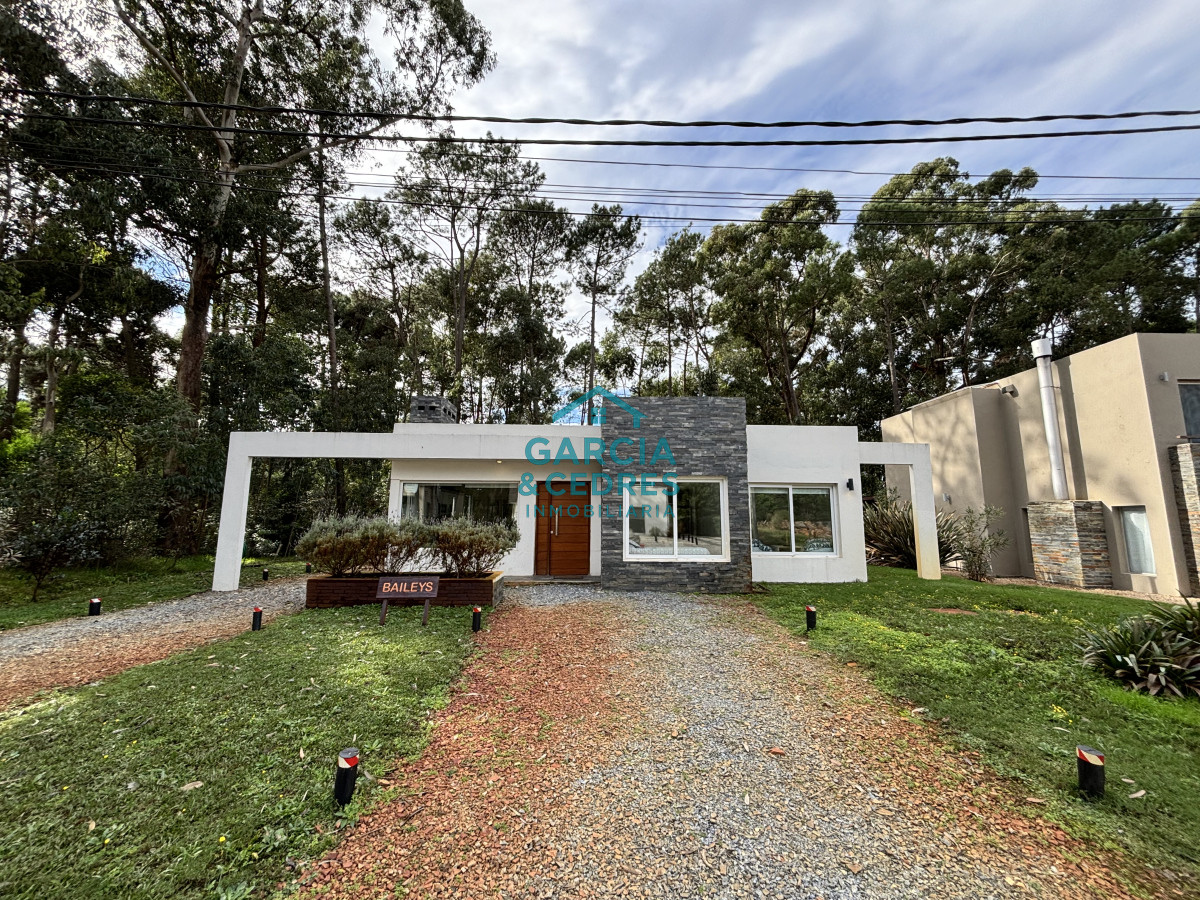 Casa ID.20 - Casa en Punta Ballena, Complejo Solanas