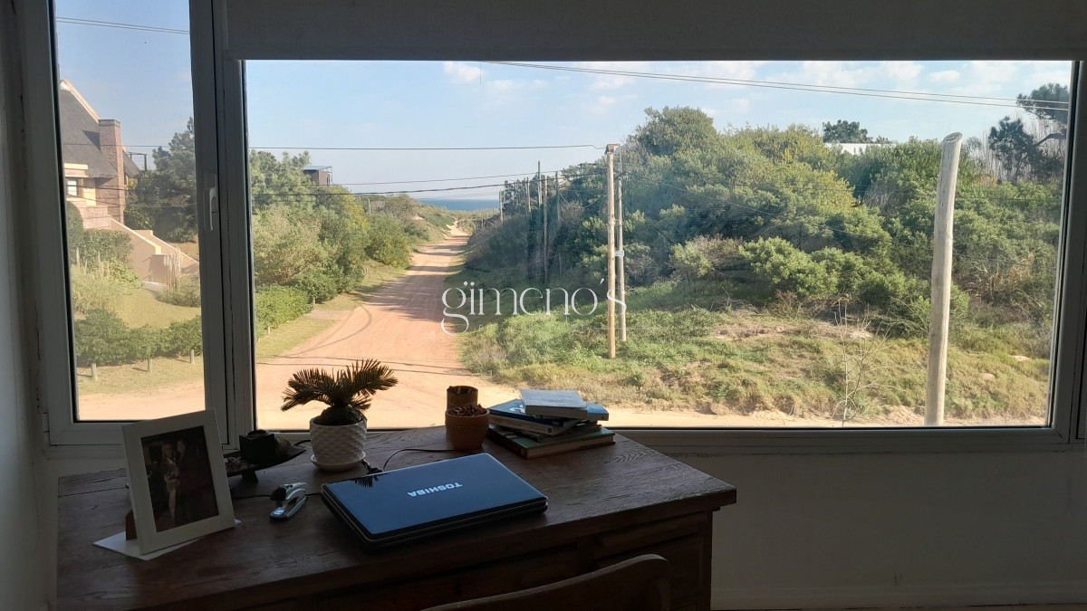 Casa ID.425 - Venta de Casa de 3 Dormitorios  en Tio Tom a pasos de la playa - Solanas 