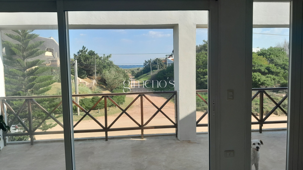 Casa ID.425 - Venta de Casa de 3 Dormitorios  en Tio Tom a pasos de la playa - Solanas 