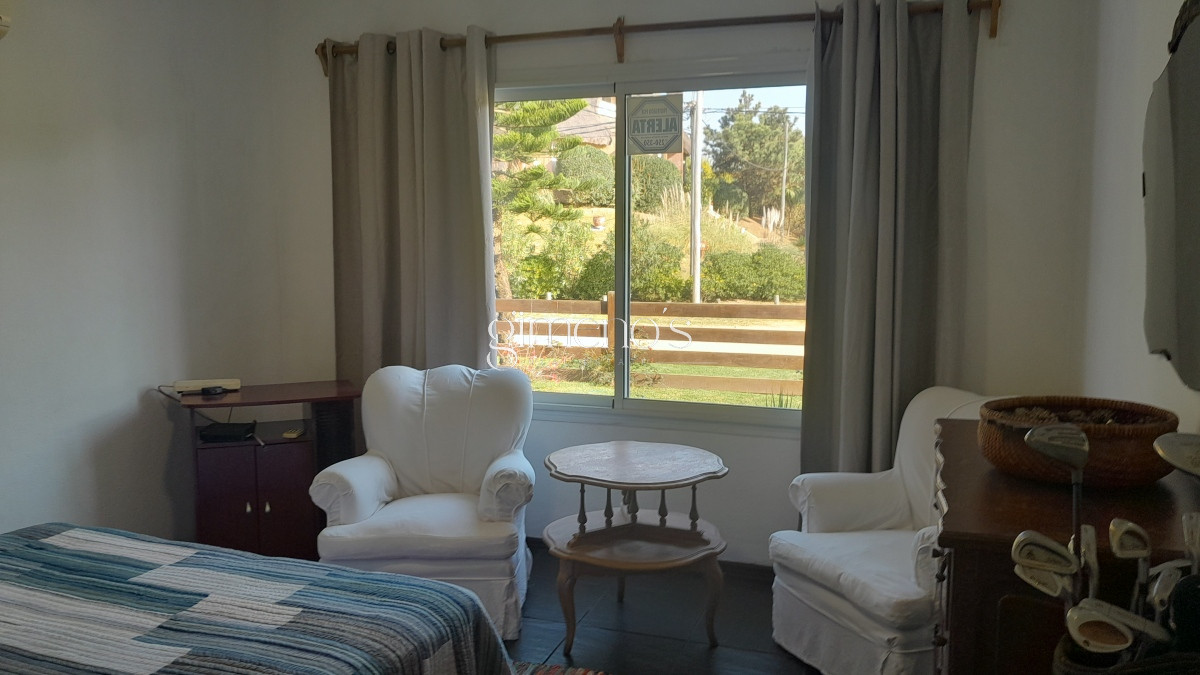 Casa ID.425 - Venta de Casa de 3 Dormitorios  en Tio Tom a pasos de la playa - Solanas 