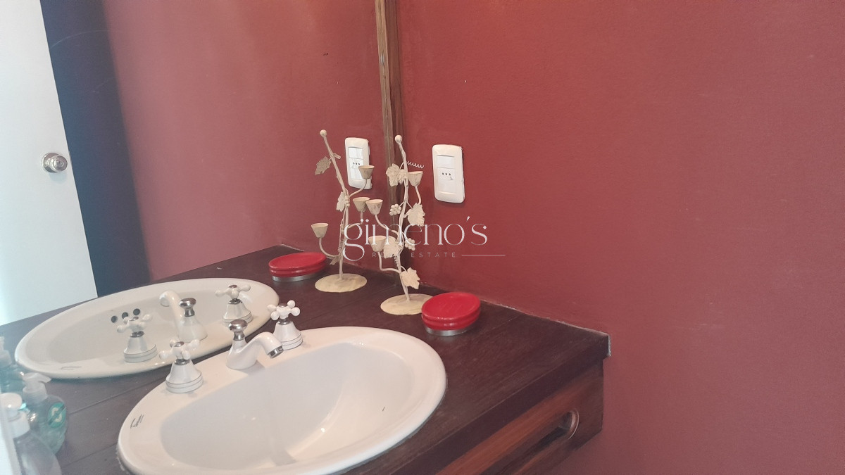 Casa ID.425 - Venta de Casa de 3 Dormitorios  en Tio Tom a pasos de la playa - Solanas 