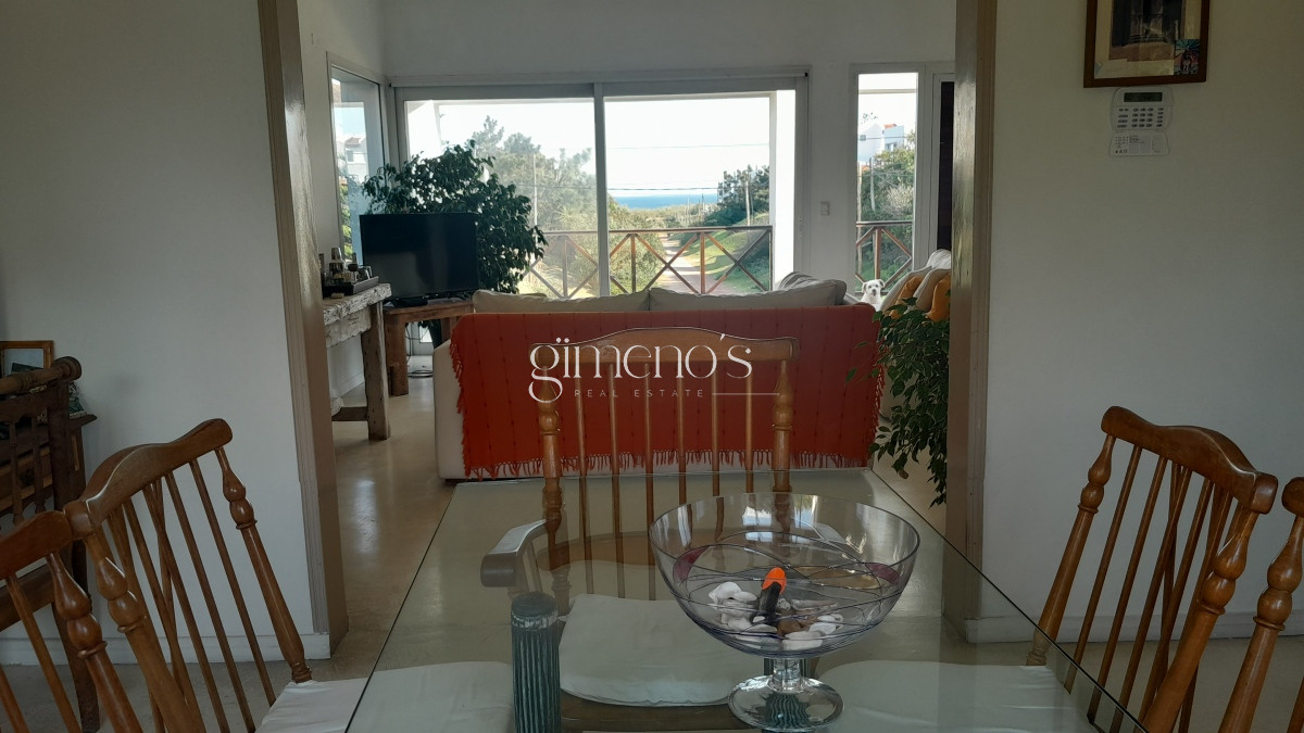 Casa ID.425 - Venta de Casa de 3 Dormitorios  en Tio Tom a pasos de la playa - Solanas 