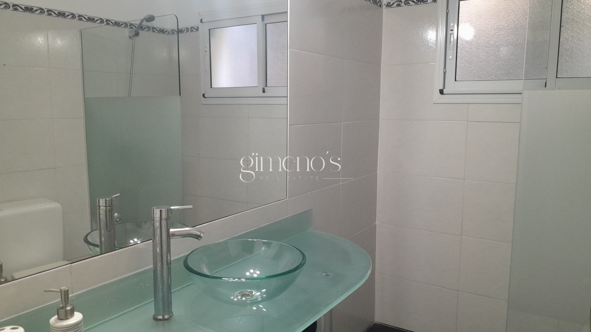 Casa ID.425 - Venta de Casa de 3 Dormitorios  en Tio Tom a pasos de la playa - Solanas 