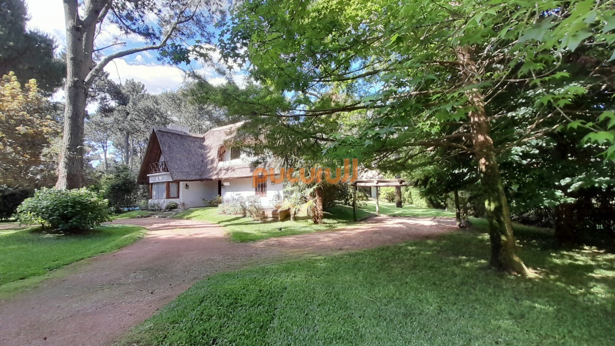 Casa ID.127 - Casa en Punta Ballena, Portezuelo Bosque
