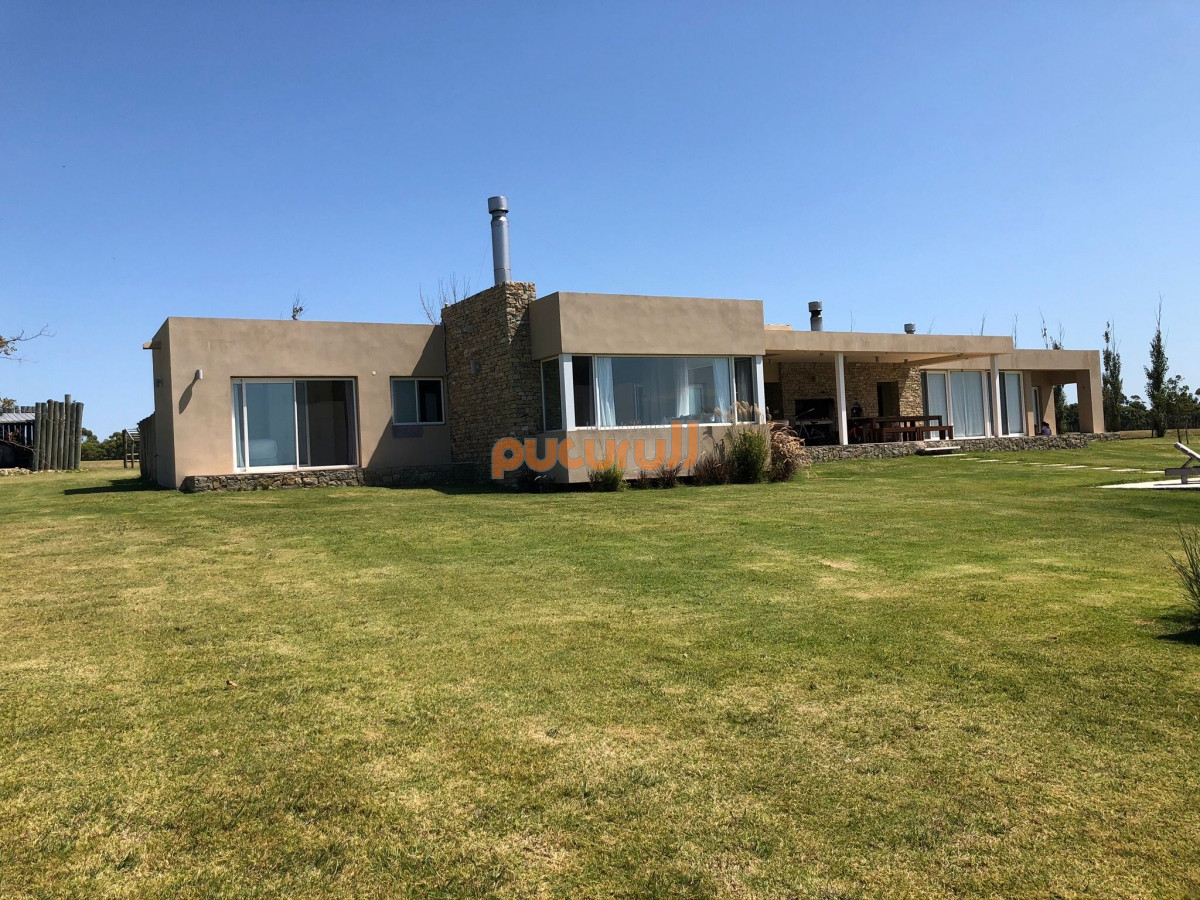 Casa ID.1617 - laguna de los cisnes 