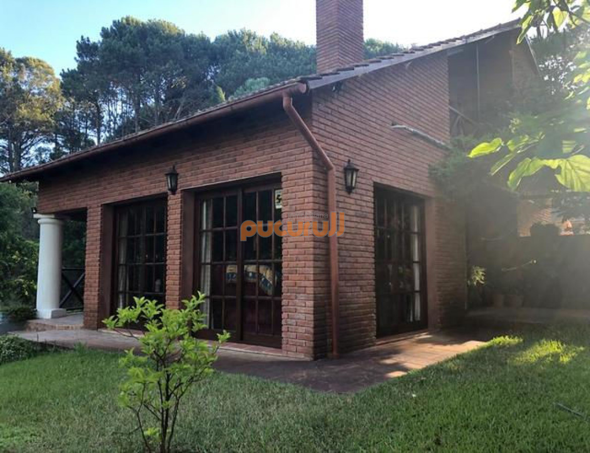 Casa en Punta Ballena, Club del Lago