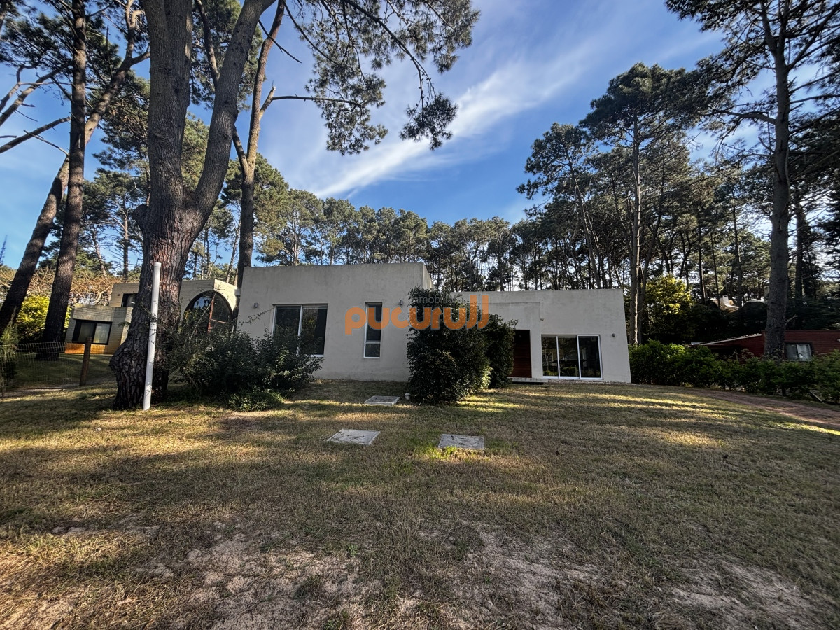 Casa en Punta Ballena, Club del Lago
