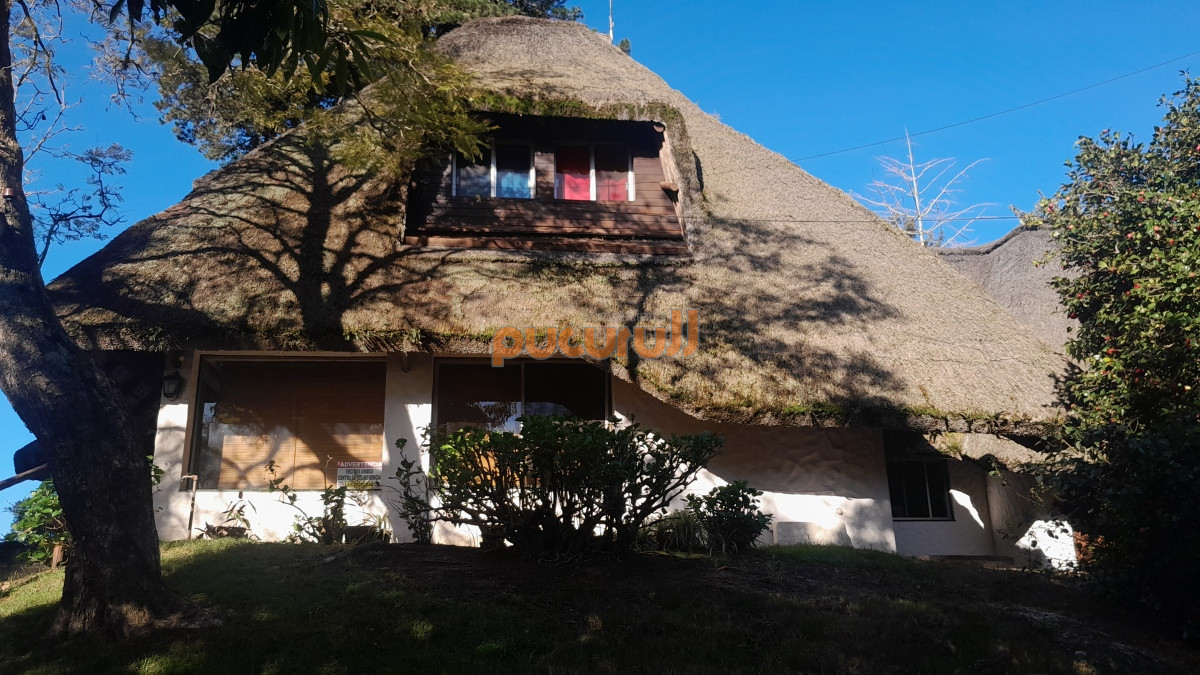 Casa ID.1862 - Directamente sobre la Laguna del sauce