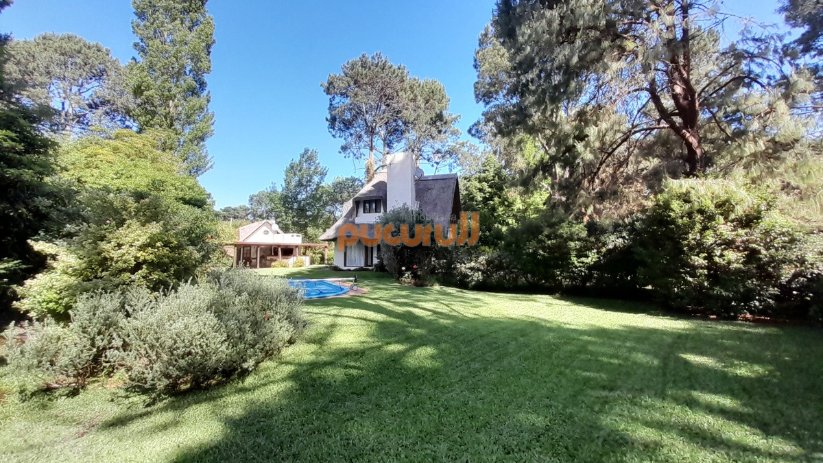 Casa ID.127 - Casa en Punta Ballena, Portezuelo Bosque