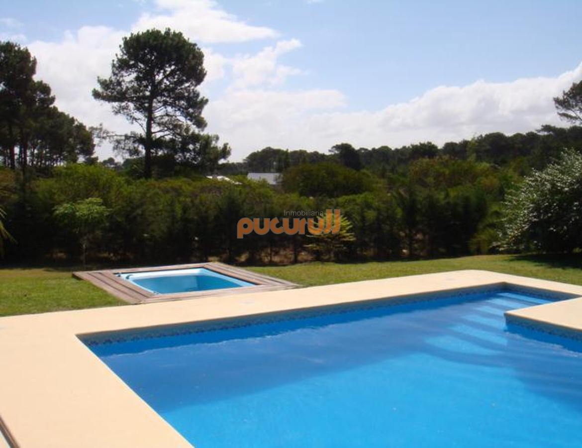 Casa ID.1394 - Casa en Punta Ballena, Portezuelo Bosque