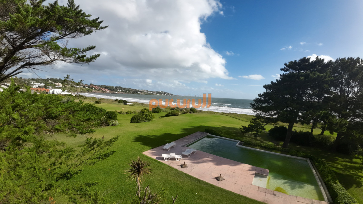 Casa ID.2199 - DIRECTAMENTE SOBRE EL MAR!  en Solana. 