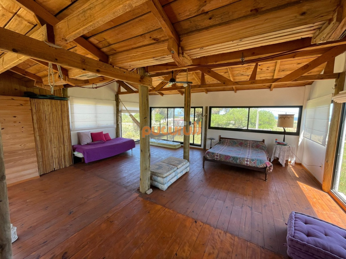 Casa ID.1200 - Simpática casa muy luminosa!