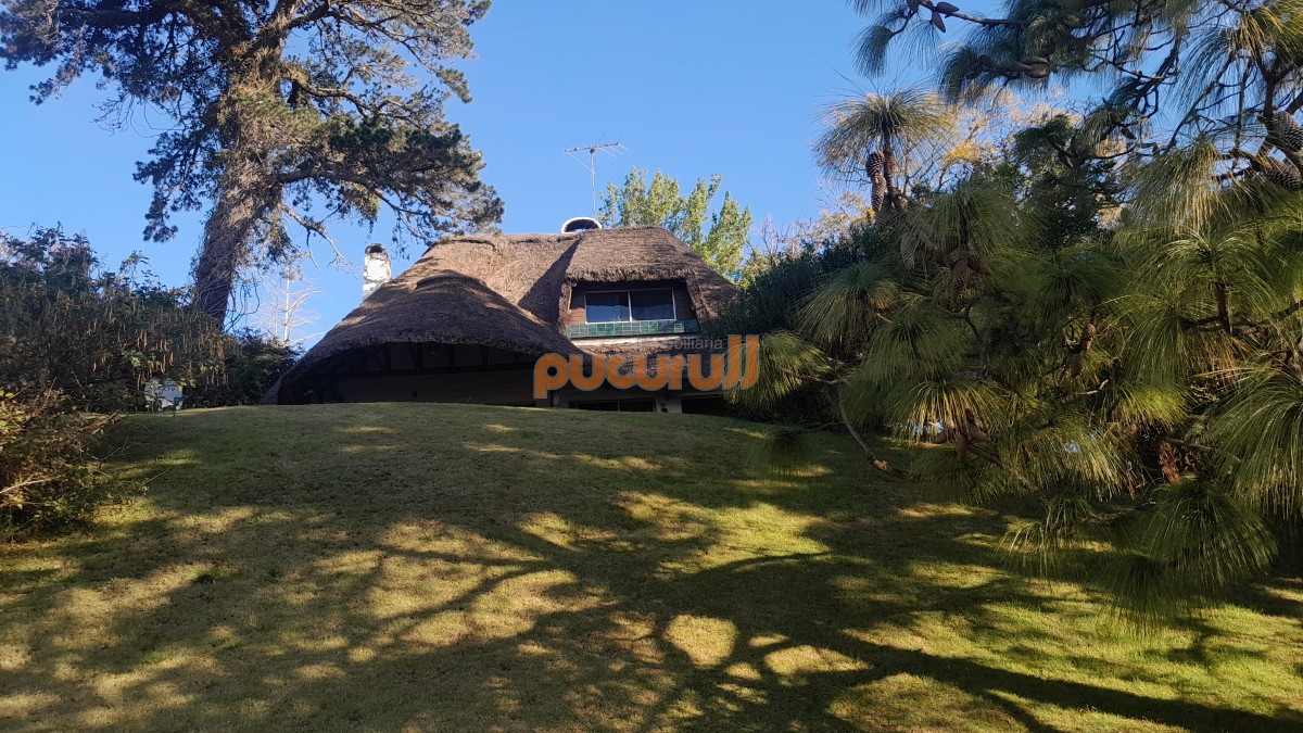 Casa ID.1862 - Directamente sobre la Laguna del sauce