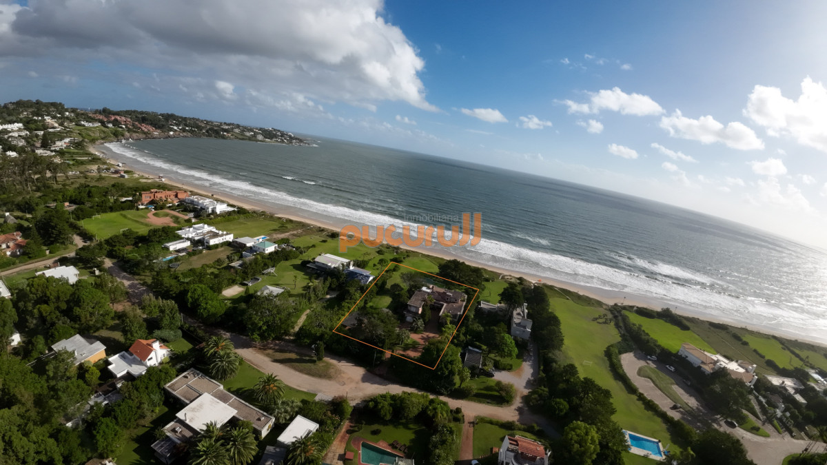 Casa ID.2199 - DIRECTAMENTE SOBRE EL MAR!  en Solana. 