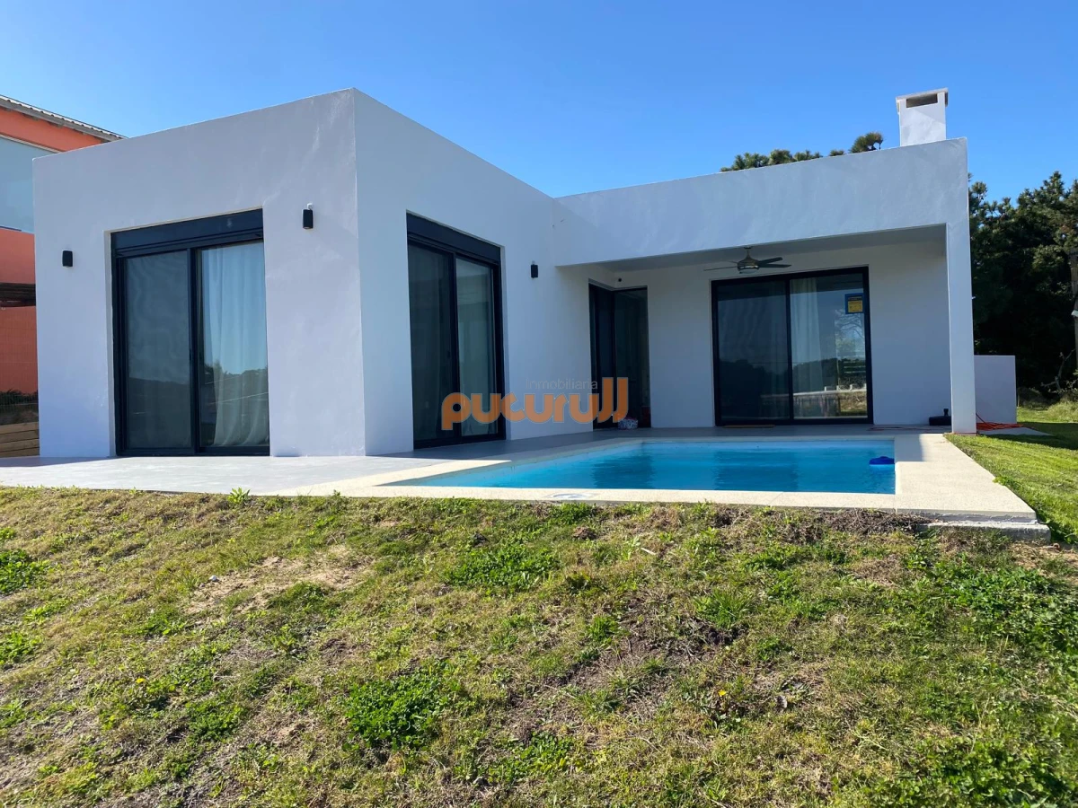 Casa ID.2462 - A pasos de la playa!!! 