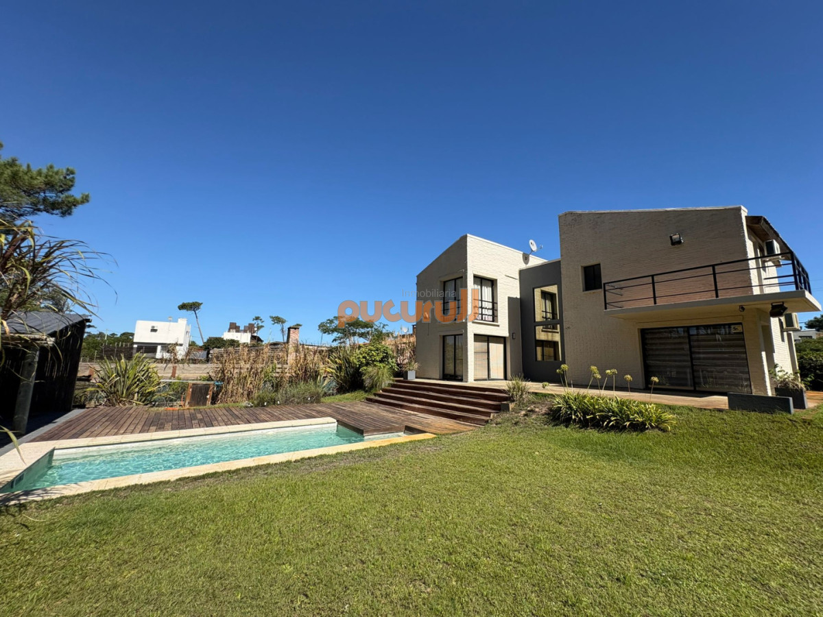 Casa ID.1983 - Excelente Ubicacion!!!