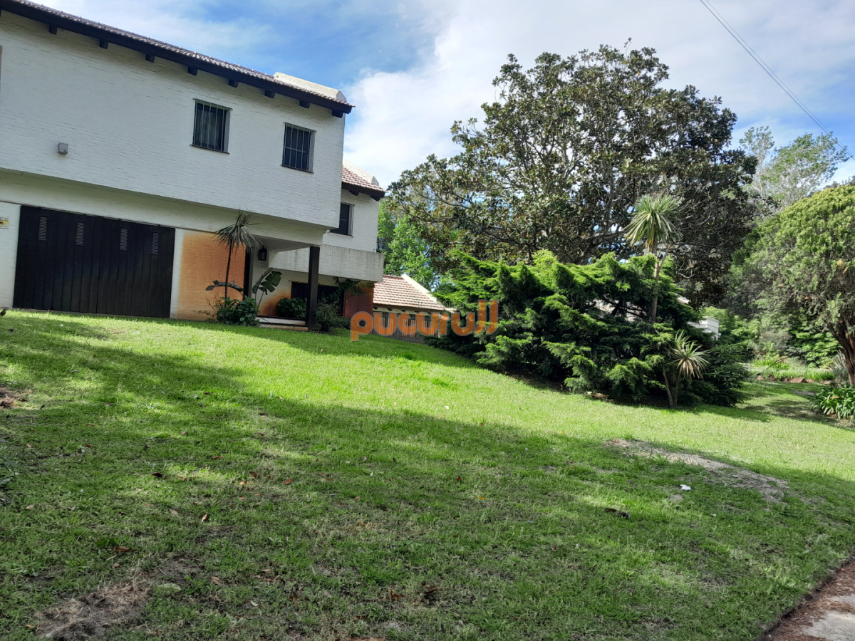 Casa ID.37 - Vende en exclusividad!!