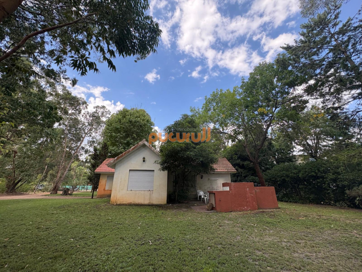 Casa ID.1662 - Gran terreno en muy buena ubicación y entorno!