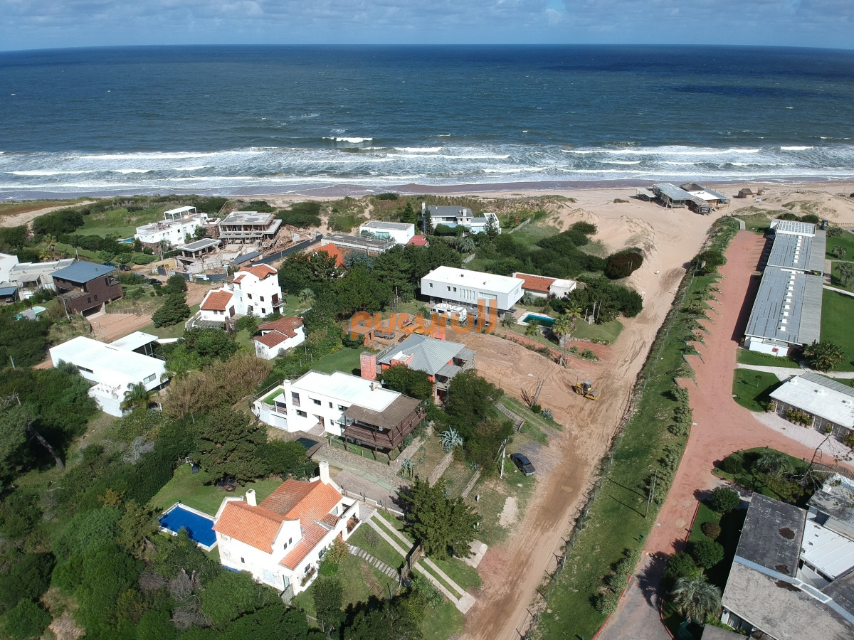 Casa ID.306 - Bajo de precio. Oportunidad a pasos de la playa !!