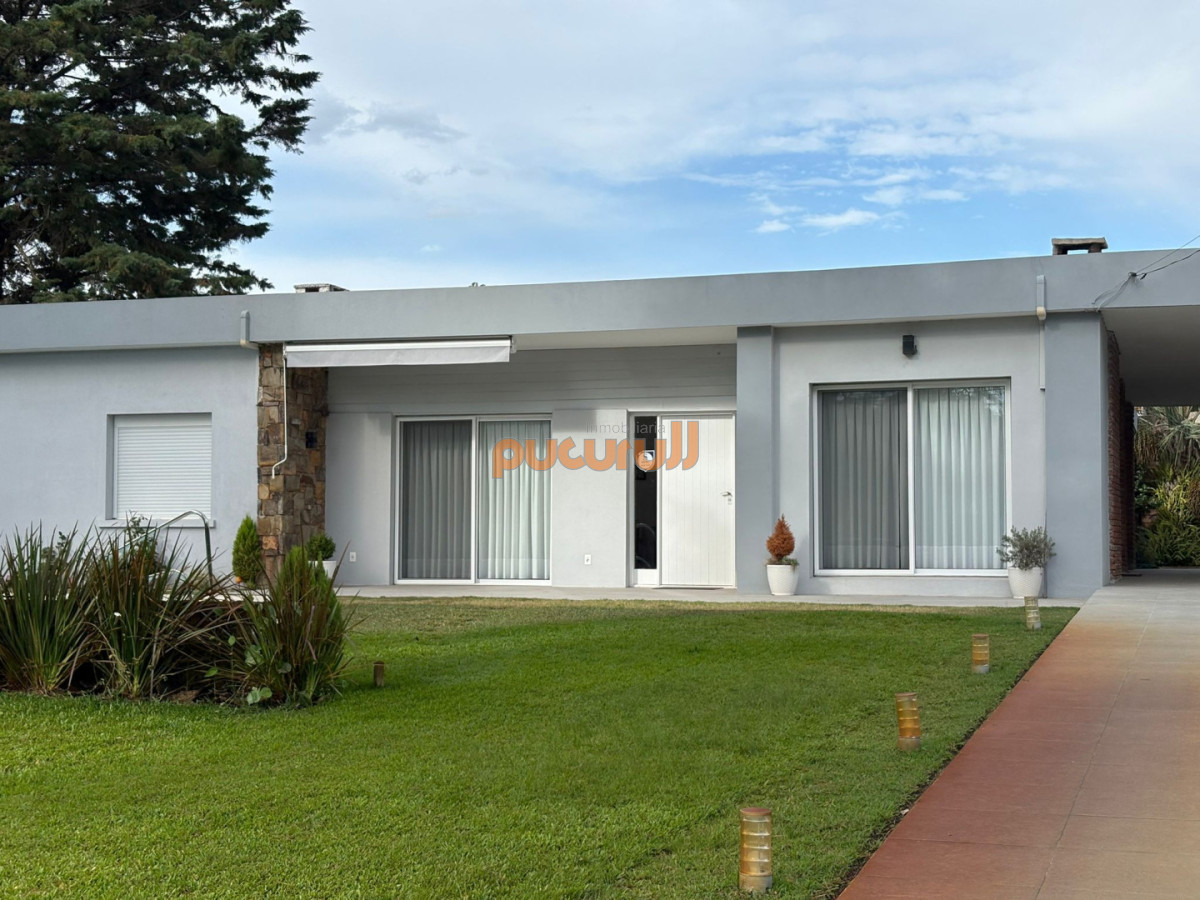 Casa ID.182 - Solanas oportunidad!!