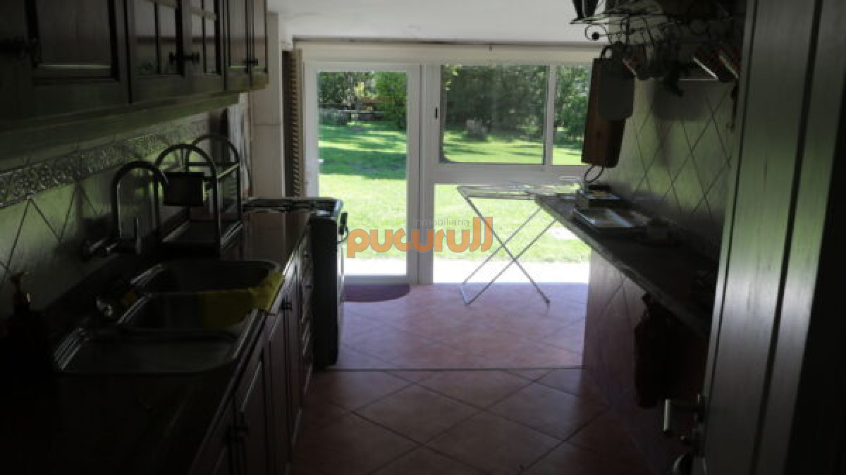 Casa ID.2444 - ¡Opción ideal en parada 20 de la Brava!