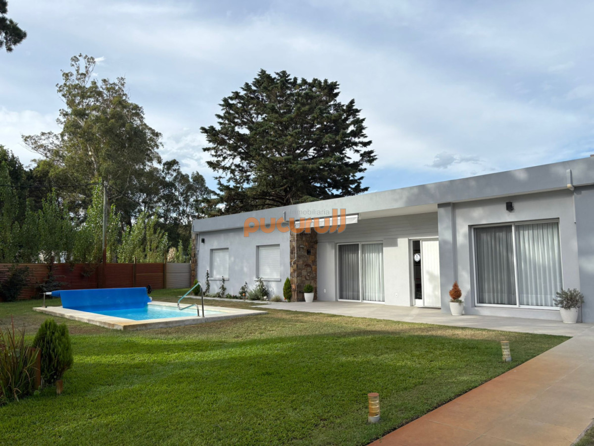 Casa ID.182 - Solanas oportunidad!!