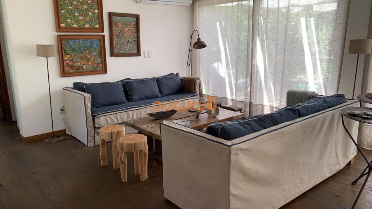 Casa ID.1133 - Oportunidad en Ocean Park!!