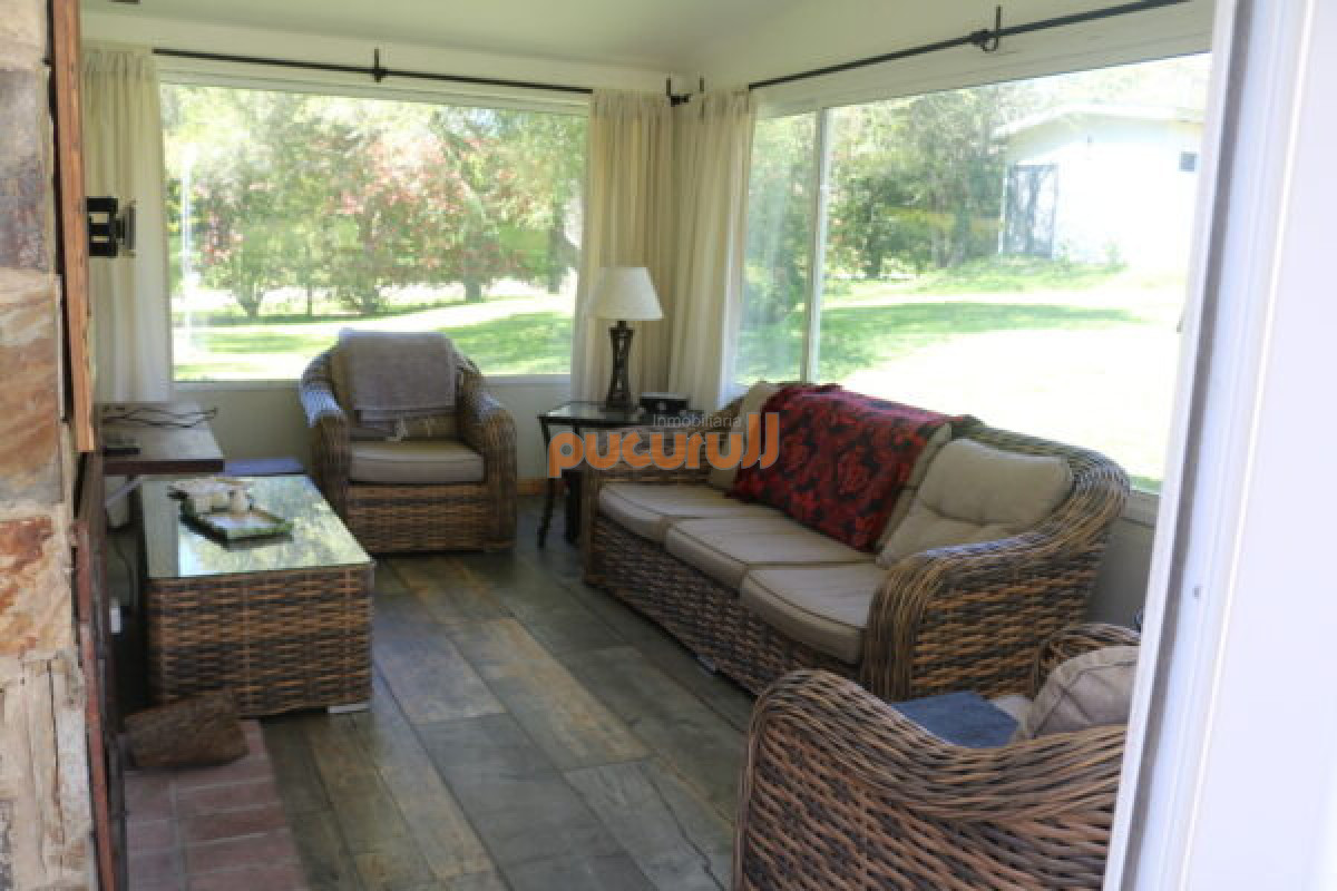 Casa ID.2444 - ¡Opción ideal en parada 20 de la Brava!