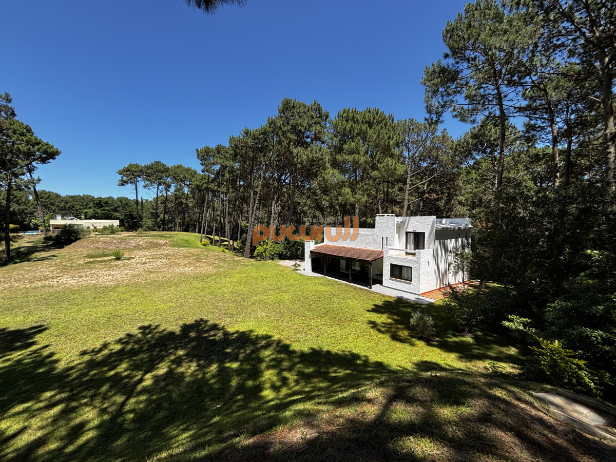 Casa ID.1968 - Casa Club del Lago